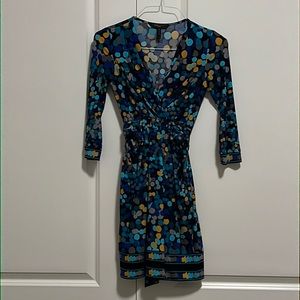 BCBG Max Azria. Light use. 3/4 sleeve. Printed pattern. Waist tie. Dress.
